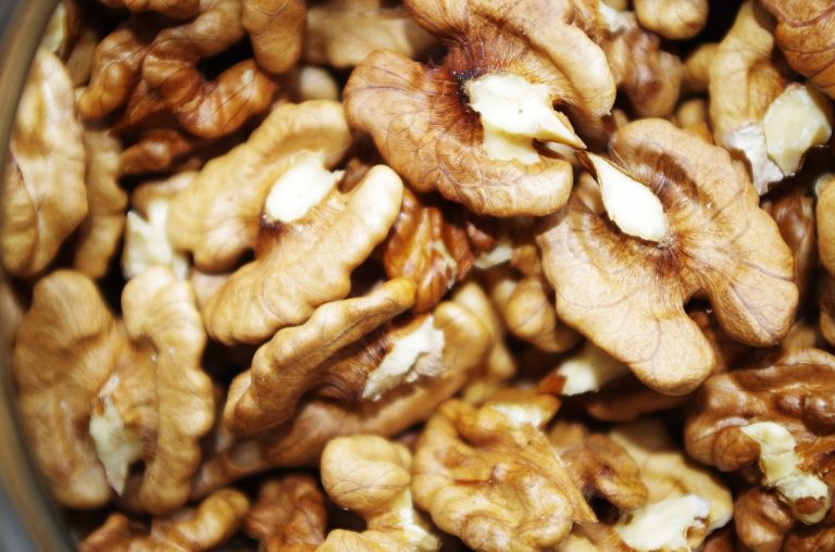 walnut, nuts, peeled-1049558.jpg